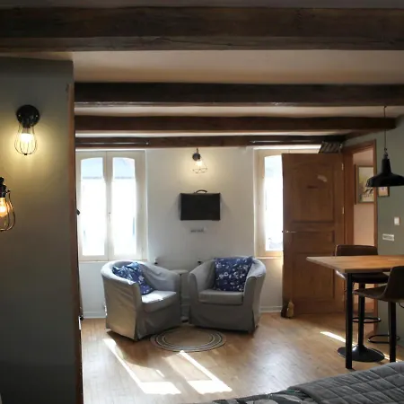 La Ruelle בית הארחה 3*